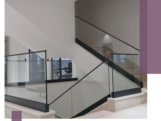 Стеклянные перила премиум-класса с установкой в Нижневартовске