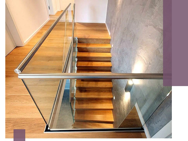 Перила для лестницы в доме — изготовление и монтаж в Нижневартовске