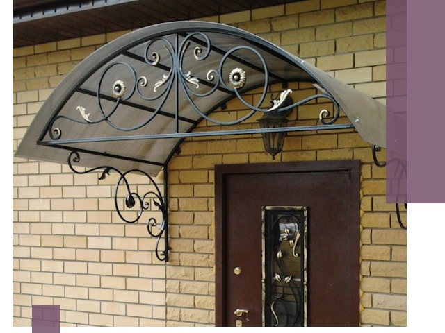 Изготовление козырьков из металла под ключ в Нижневартовске