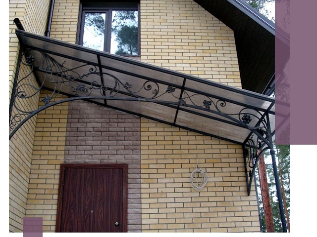 Односкатные козырьки из металла под ключ в Нижневартовске