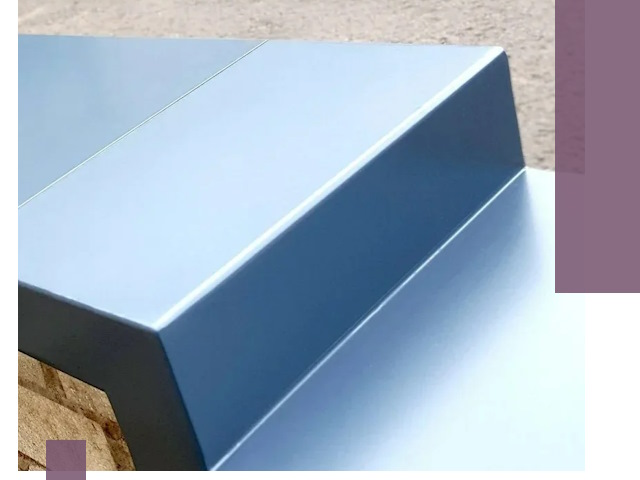 Крышки на парапет в Нижневартовске: изготовление и монтаж под ключ